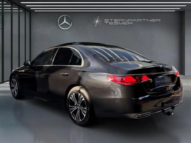 Mercedes-Benz E 200 AVANTGARDE Sedan