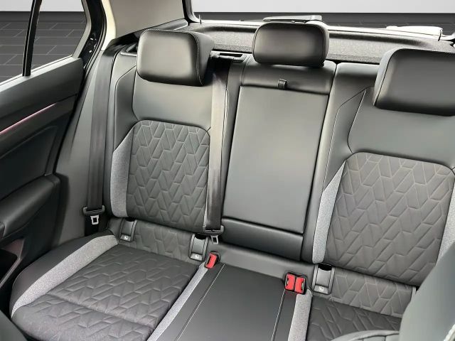 Volkswagen Golf 1.5 eTSI DSG IQ.Drive