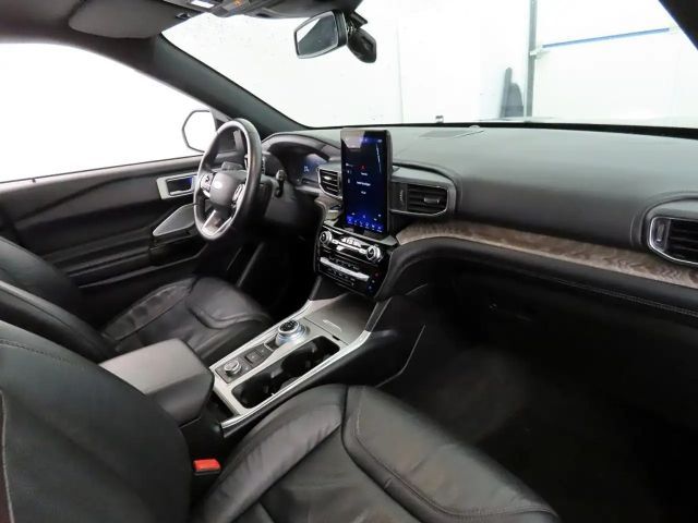 Ford Explorer Platinum
