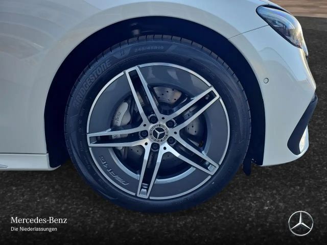 Mercedes-Benz E 200 AMG Line Sedan