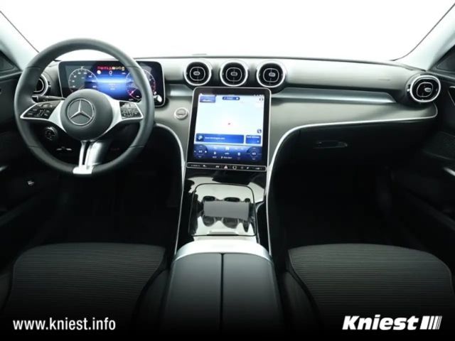 Mercedes-Benz C 180 AVANTGARDE Sedan