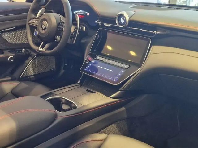 Maserati GranCabrio Trofeo