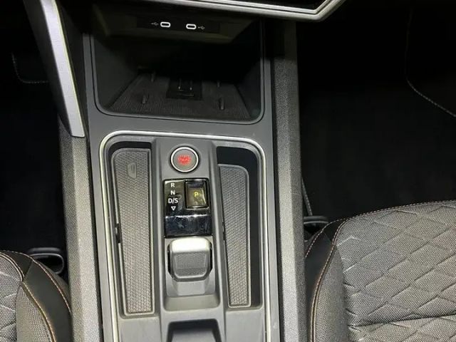 Seat Leon 1.5 eTSI DSG FR-lijn Sportstourer