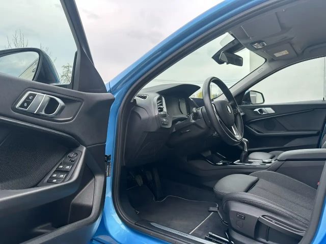 BMW 116 116i Sedan Sport Line