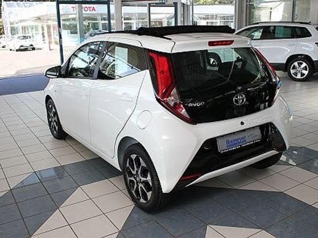 Toyota Aygo Hatchback X-sky
