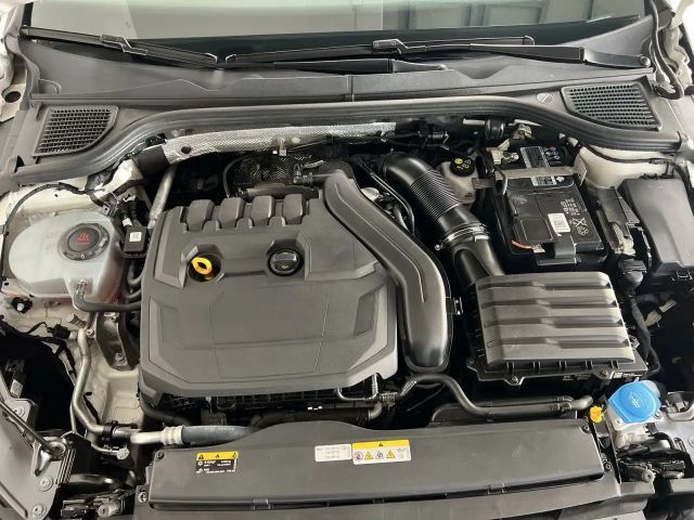 Volkswagen Golf 1.5 TSI