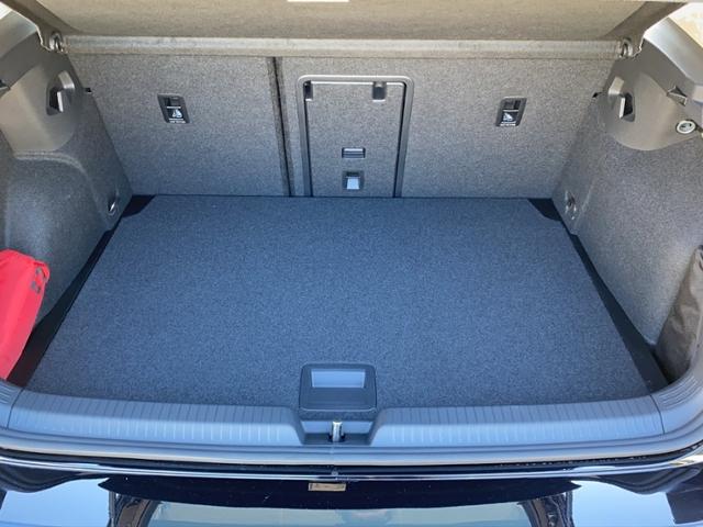 Volkswagen Golf 1.5 eTSI DSG Golf VIII Style