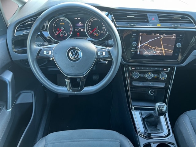 Volkswagen Touran 1.5 TSI R-Line Style