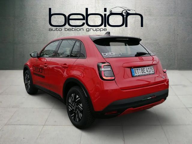 Fiat 600e e PDC LED KlimaA SpurH AUT