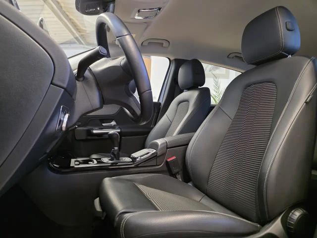 Mercedes-Benz B 180 Progressive