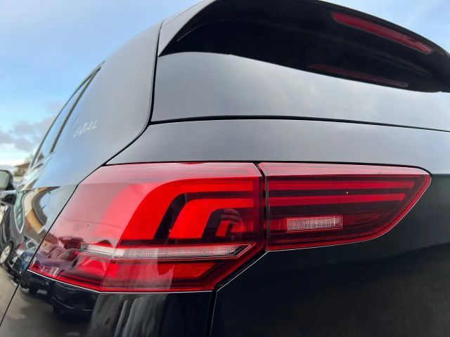 Volkswagen Golf ACT Plus