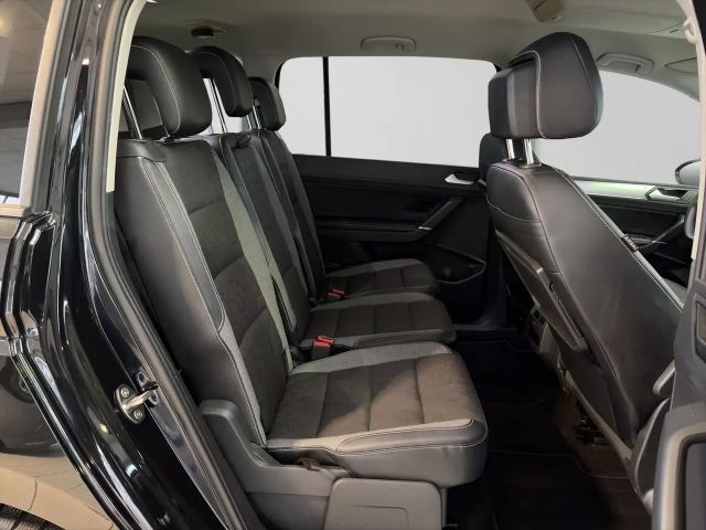 Volkswagen Touran 1.5 TSI DSG