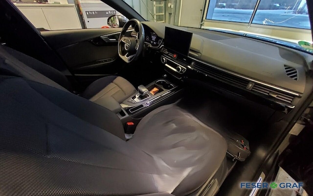 Audi A4 40 TFSI Avant S-Tronic