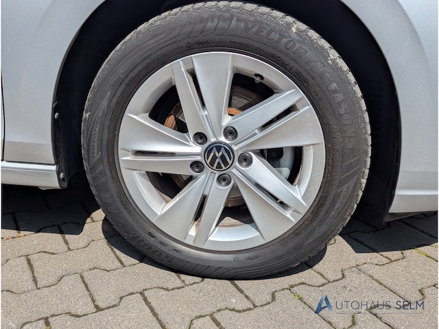 Volkswagen Golf DSG Golf VIII Life Variant