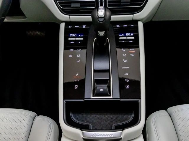 Porsche Macan PDK 2.0 AHK Pano Luftfahrwerk LED BOSE