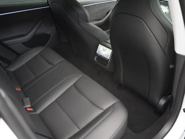 Tesla Model 3 Performance