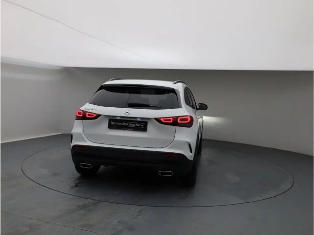 Mercedes-Benz GLA 200 AMG Line