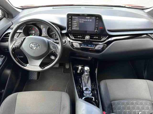 Toyota C-HR Hybride Team D