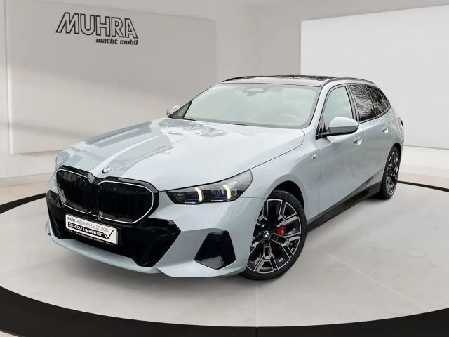 BMW 540 540d M-Sport Touring xDrive
