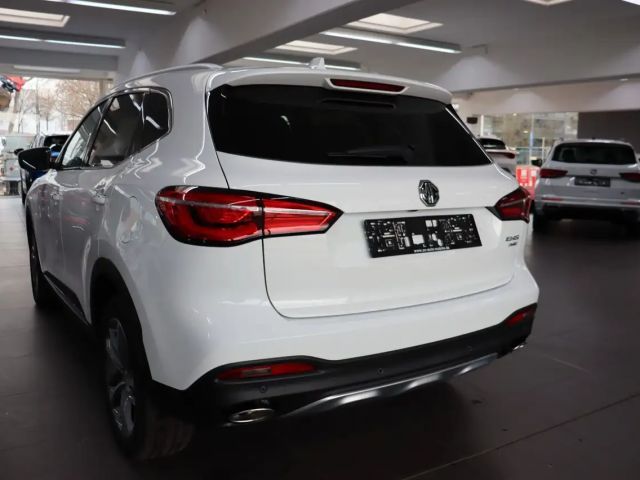 MG EHS Luxury PHEV