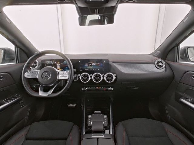 Mercedes-Benz EQA 300 4MATIC