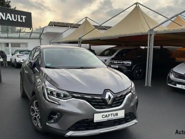 Renault Captur EDC Hybrid Intens TCe 140