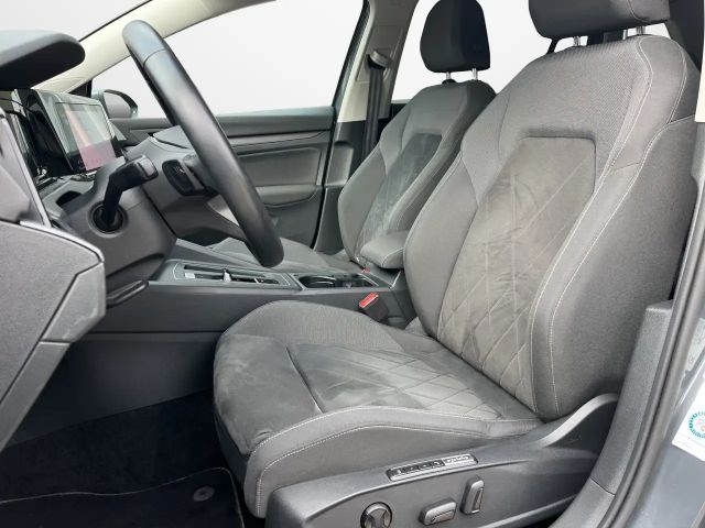 Volkswagen Golf 2.0 TDI DSG Style Variant