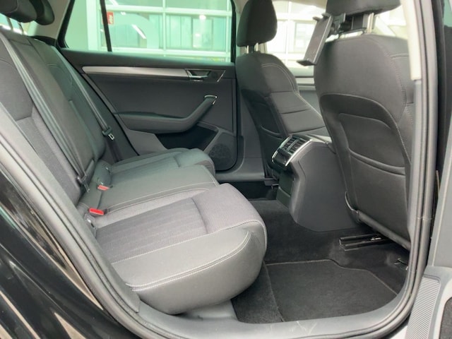 Skoda Superb 2.0 TDI Combi Style Style