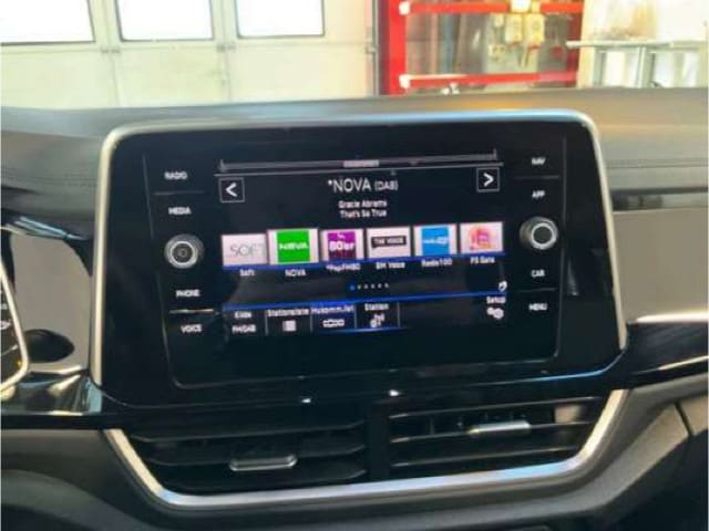 Volkswagen T-Roc 1.5 TSI DSG R-Line