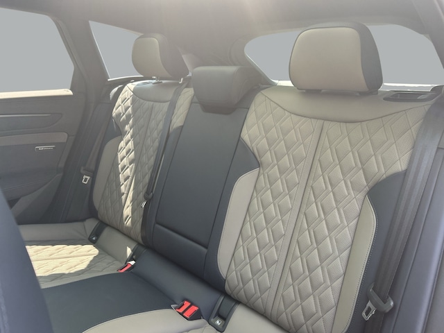 Audi A6 e-tron Avant Quattro