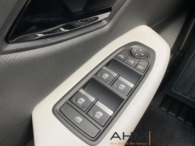 Renault Scenic E-Tech Iconic