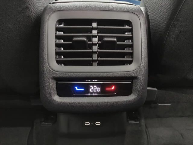 Volkswagen T-Roc 1.5 eTSI DSG Life