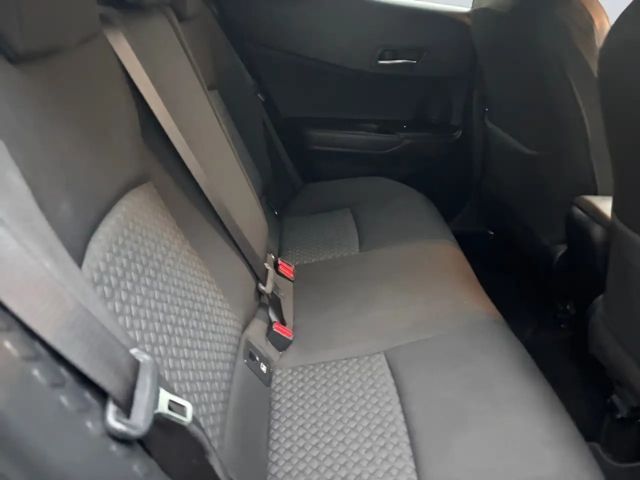 Toyota C-HR Hybride Team D