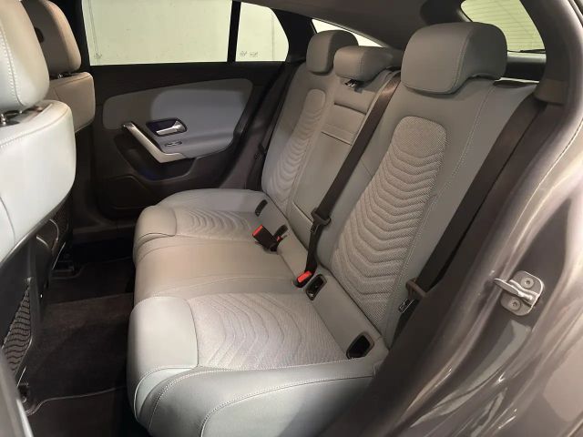 Mercedes-Benz CLA 180 Shooting Brake