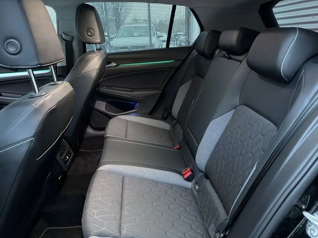 Volkswagen Golf 1.5 eTSI DSG Golf VIII