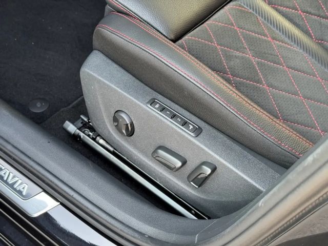 Skoda Octavia 2.0 TSI RS iV