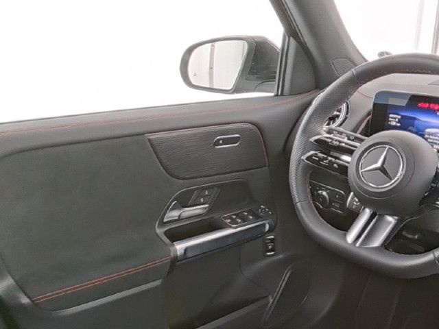 Mercedes-Benz EQB 300 4MATIC