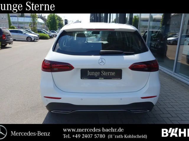 Mercedes-Benz B 200 Progressive Sedan