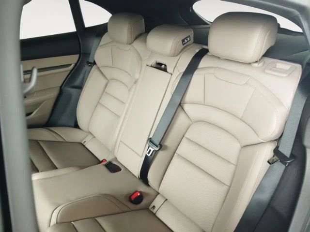 Porsche Taycan 4 Cross Turismo