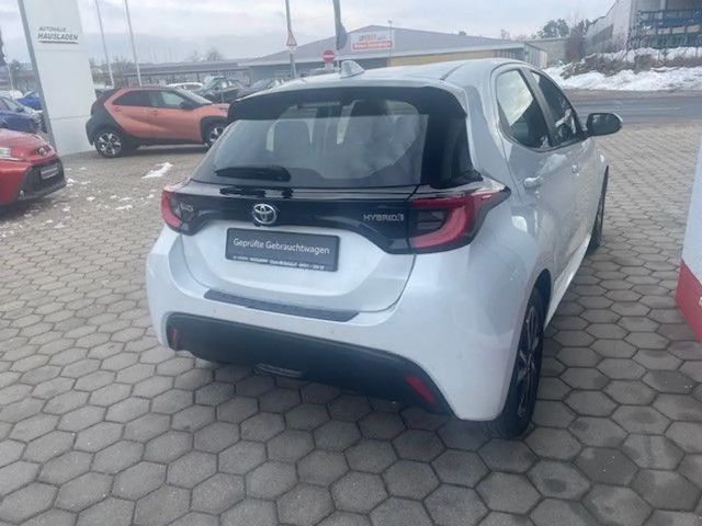 Toyota Yaris Hatchback Hybride Team D