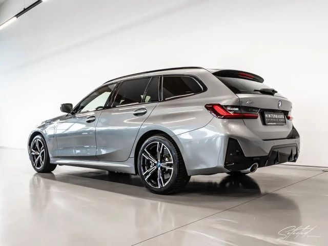 BMW 320 320e M-Sport xDrive