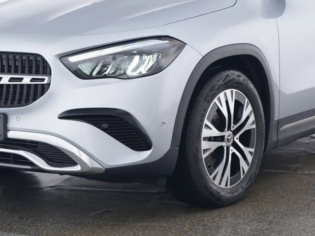 Mercedes-Benz GLA 200 Progressive