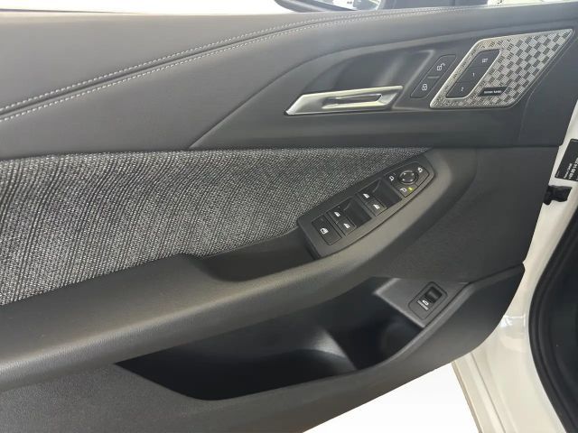 BMW 220 220i Active Tourer