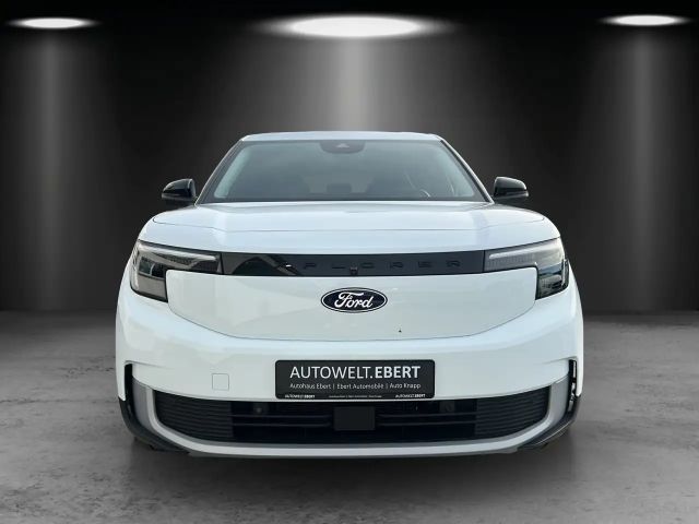 Ford Explorer Extended range RWD