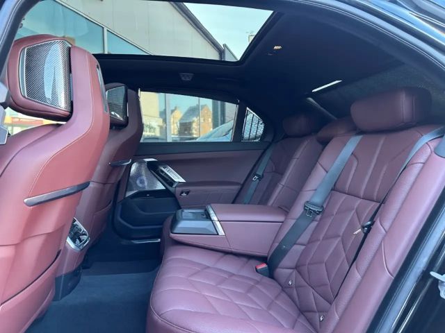 BMW i7 M-Sport Sedan