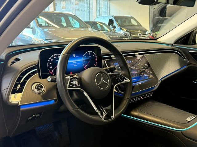 Mercedes-Benz E 220 AVANTGARDE E 220 d Estate