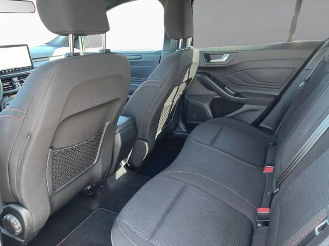 Ford Focus ST Line Wagon