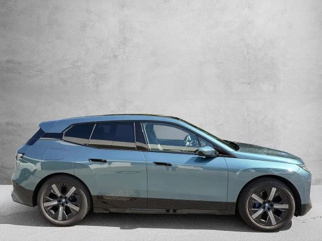 BMW iX xDrive40