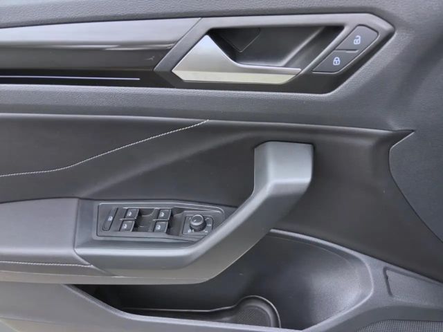 Volkswagen T-Roc 1.5 TSI DSG R-Line