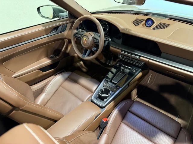 Porsche 992 4 Cabrio GTS Targa